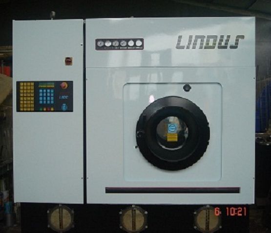 lavadora de seco marca lindus 600 capacidad 60 lbs año 1999         3    tanques